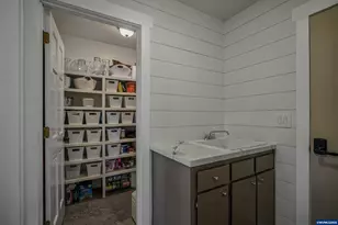 390 Kevin Ct S, Salem, OR 97306 - Photo 24