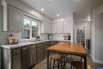 390 Kevin Ct S, Salem, OR 97306 - Photo 20