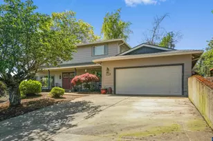 390 Kevin Ct S, Salem, OR 97306 - Photo 2