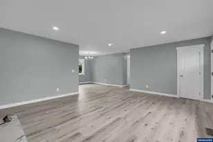 2990 Chester Ave NE, Salem, OR 97301 - Photo 16