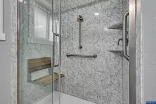 2990 Chester Ave NE, Salem, OR 97301 - Photo 30