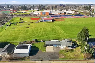 1750 S Second St, Lebanon, OR 97355 - Photo 2