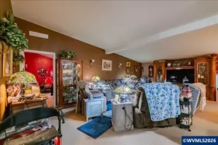 5323 Olympic Cir, Eugene, OR 97402 - Photo 6