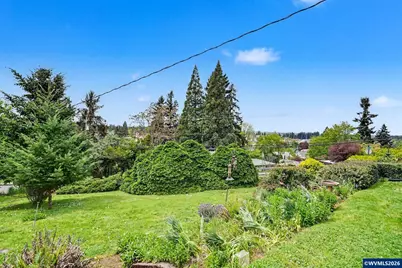 700 Oak St, Silverton, OR 97381 - Photo 36
