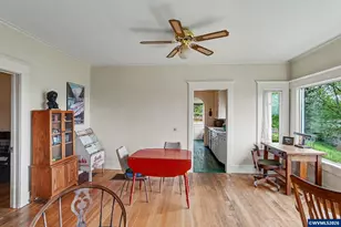 700 Oak St, Silverton, OR 97381 - Photo 12