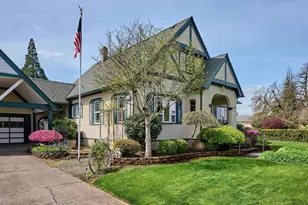 102 E 5th St, Molalla, OR 97038 - Photo 6