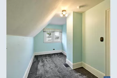 102 E 5th St, Molalla, OR 97038 - Photo 34
