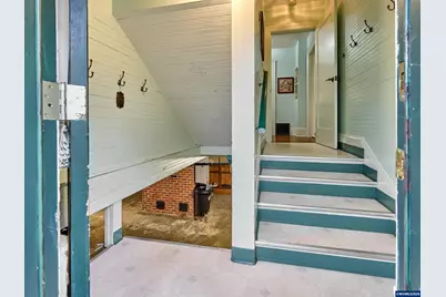 102 E 5th St, Molalla, OR 97038 - Photo 24