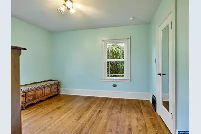 102 E 5th St, Molalla, OR 97038 - Photo 20