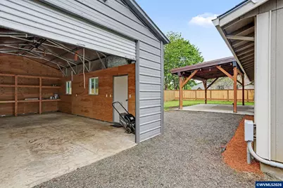 713 SE Rosewood Ln, Dallas, OR 97338 - Photo 2