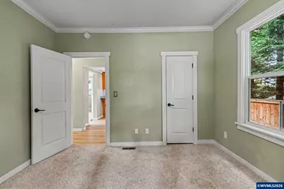 213 Mill St, Silverton, OR 97381 - Photo 10