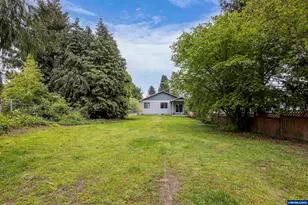755 E Ash St, Lebanon, OR 97355 - Photo 4