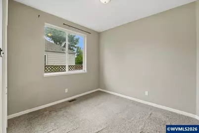 755 E Ash St, Lebanon, OR 97355 - Photo 12