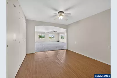 39149 Lacomb Dr, Lebanon, OR 97355 - Photo 8
