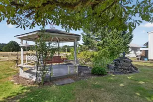 39149 Lacomb Dr, Lebanon, OR 97355 - Photo 28