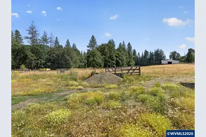 39149 Lacomb Dr, Lebanon, OR 97355 - Photo 32