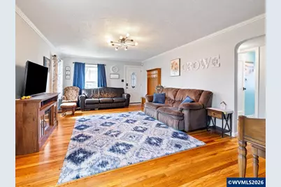 1531 Franklin St, Lebanon, OR 97355 - Photo 2