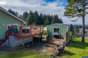 1636 SE Oar Dr, Lincoln City, OR 97367 - Photo 4