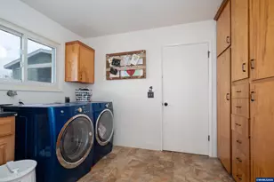 1636 SE Oar Dr, Lincoln City, OR 97367 - Photo 40