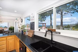 1636 SE Oar Dr, Lincoln City, OR 97367 - Photo 22