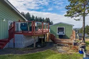 1636 SE Oar Dr, Lincoln City, OR 97367 - Photo 8