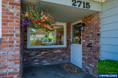 2715 Park Ter SW, Albany, OR 97321 - Photo 4