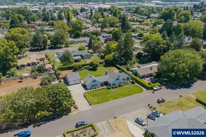 2715 Park Ter SW, Albany, OR 97321 - Photo 2