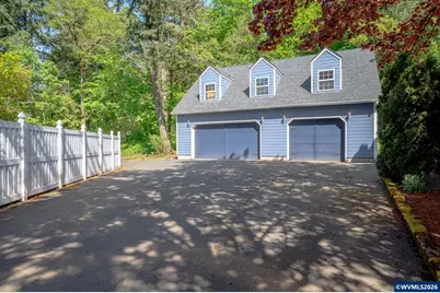 6723 Rippling Brook Dr SE, Salem, OR 97317 - Photo 2