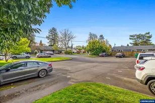 371 Ecols St S, Monmouth, OR 97383 - Photo 4