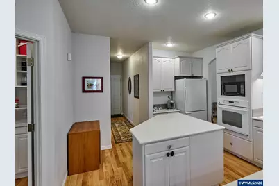 238 Rock St, Silverton, OR 97381 - Photo 8