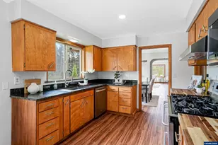 5300 SW Whitby Ave, Corvallis, OR 97333 - Photo 10