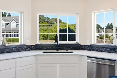 69 Oakway Pl, Lebanon, OR 97355 - Photo 6