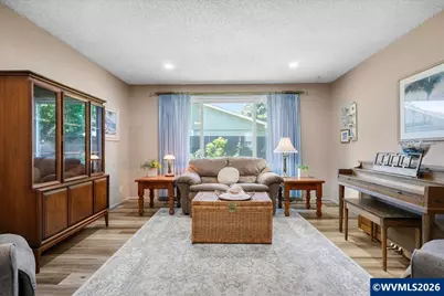 6237 Woodlawn Dr NE, Keizer, OR 97303 - Photo 4