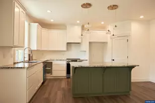 50575 Linnwood Dr, Gates, OR 97346 - Photo 6