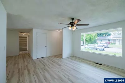 2241 Kalmia St, Sweet Home, OR 97386 - Photo 2