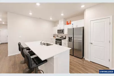 966 Sparrow St, Woodburn, OR 97071 - Photo 8