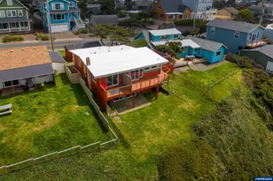 1923 NW Harbor Ave, Lincoln City, OR 97367 - Photo 10