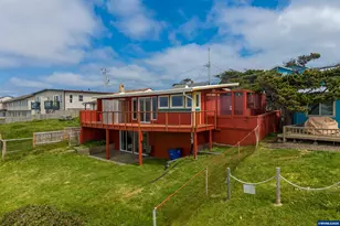 1923 NW Harbor Ave, Lincoln City, OR 97367 - Photo 12