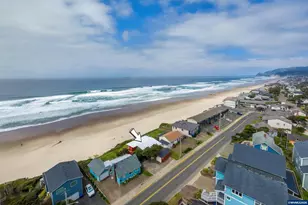 1923 NW Harbor Ave, Lincoln City, OR 97367 - Photo 8