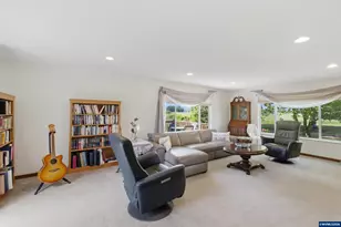 34207 Pennington Ln, Lebanon, OR 97355 - Photo 12