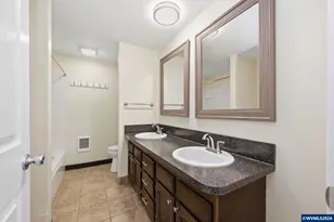 3659 W 18th Ave, Eugene, OR 97402 - Photo 24