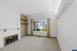 3274 Oakcrest Dr NW, Salem, OR 97304 - Photo 22