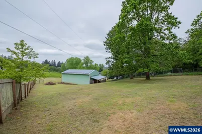 38113 Golden Valley Dr, Lebanon, OR 97355 - Photo 8