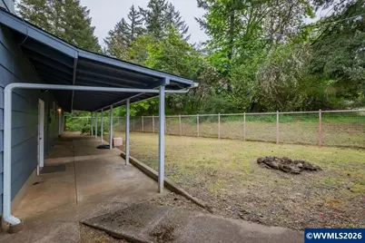 38113 Golden Valley Dr, Lebanon, OR 97355 - Photo 10