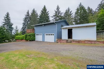 38113 Golden Valley Dr, Lebanon, OR 97355 - Photo 4