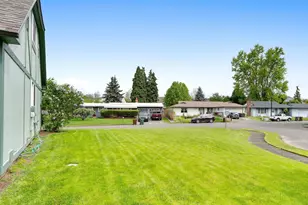 17920 NW Tillamook Dr, Portland, OR 97229 - Photo 42