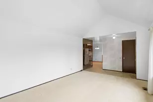 17920 NW Tillamook Dr, Portland, OR 97229 - Photo 10