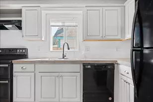 269 Church St, Jefferson, OR 97352 - Photo 12