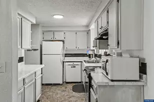 4865 Newtown Ave SE, Salem, OR 97302 - Photo 10