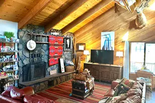 68964 SW Graham Ct, Sisters, OR 97759 - Photo 2